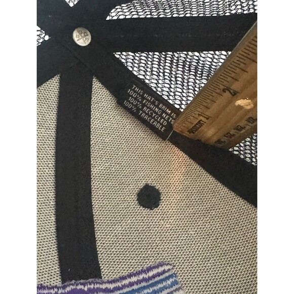 EUC Patagonia Mesh Canvas Patch Mountains Logo Formed Bill netplus Trucker Hat - Picture 15 of 15